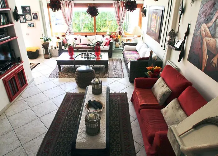 Nuvole 招待所 奧爾比亞