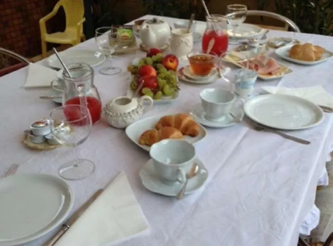 招待所 Nuvole 奧爾比亞