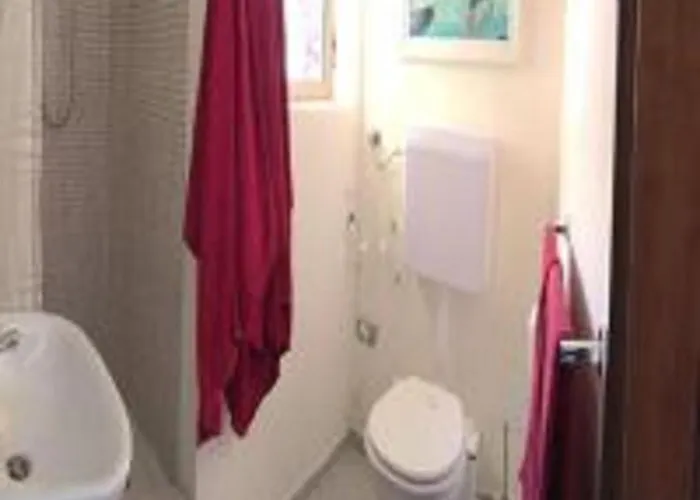 Nuvole 招待所 奧爾比亞